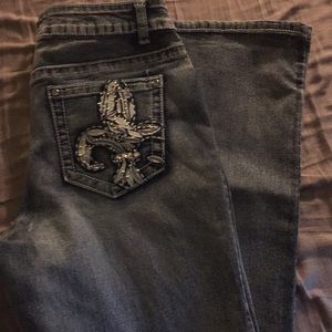 Revolt 8 straight leg